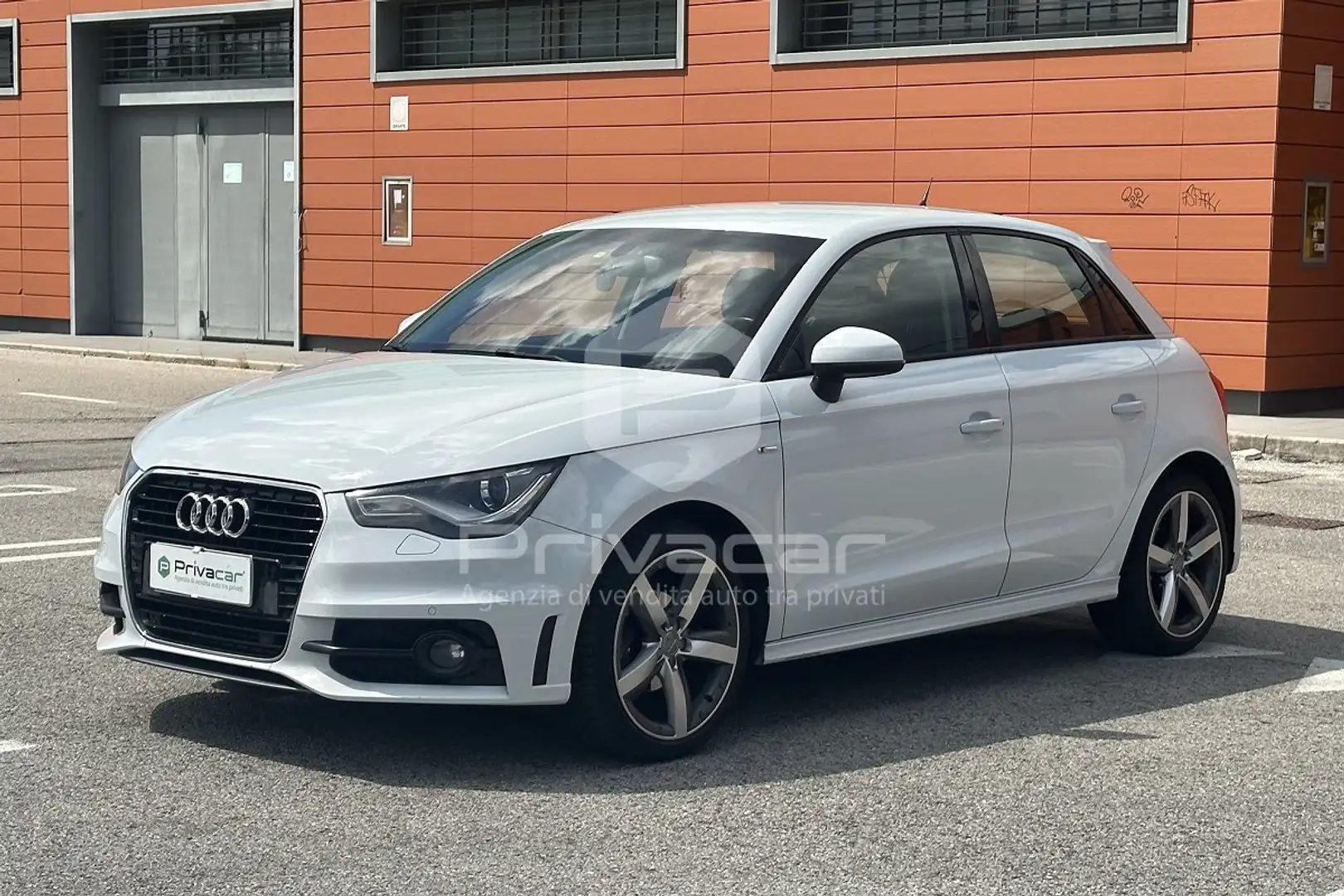 Audi A1 A1 SPB 1.6 TDI Ambition Bianco - 1