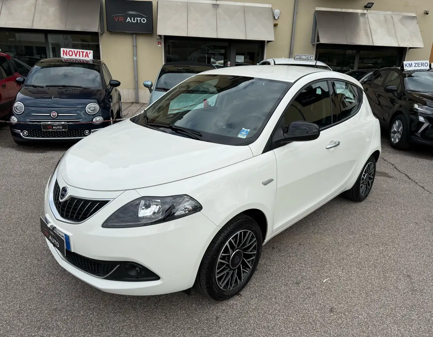 Lancia Ypsilon HYBRID 1.0 70 CV S&S PLATINO/NEOPATENT/PROMO FIN Bianco - 1