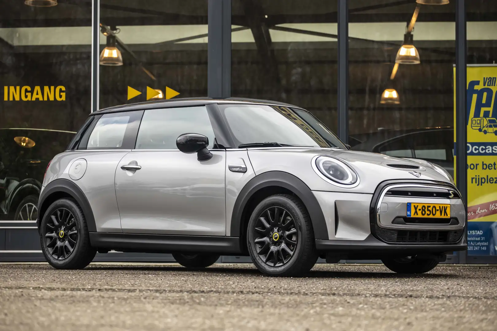 MINI Mini Electric Camden Edition 33 kWh Šedá - 1