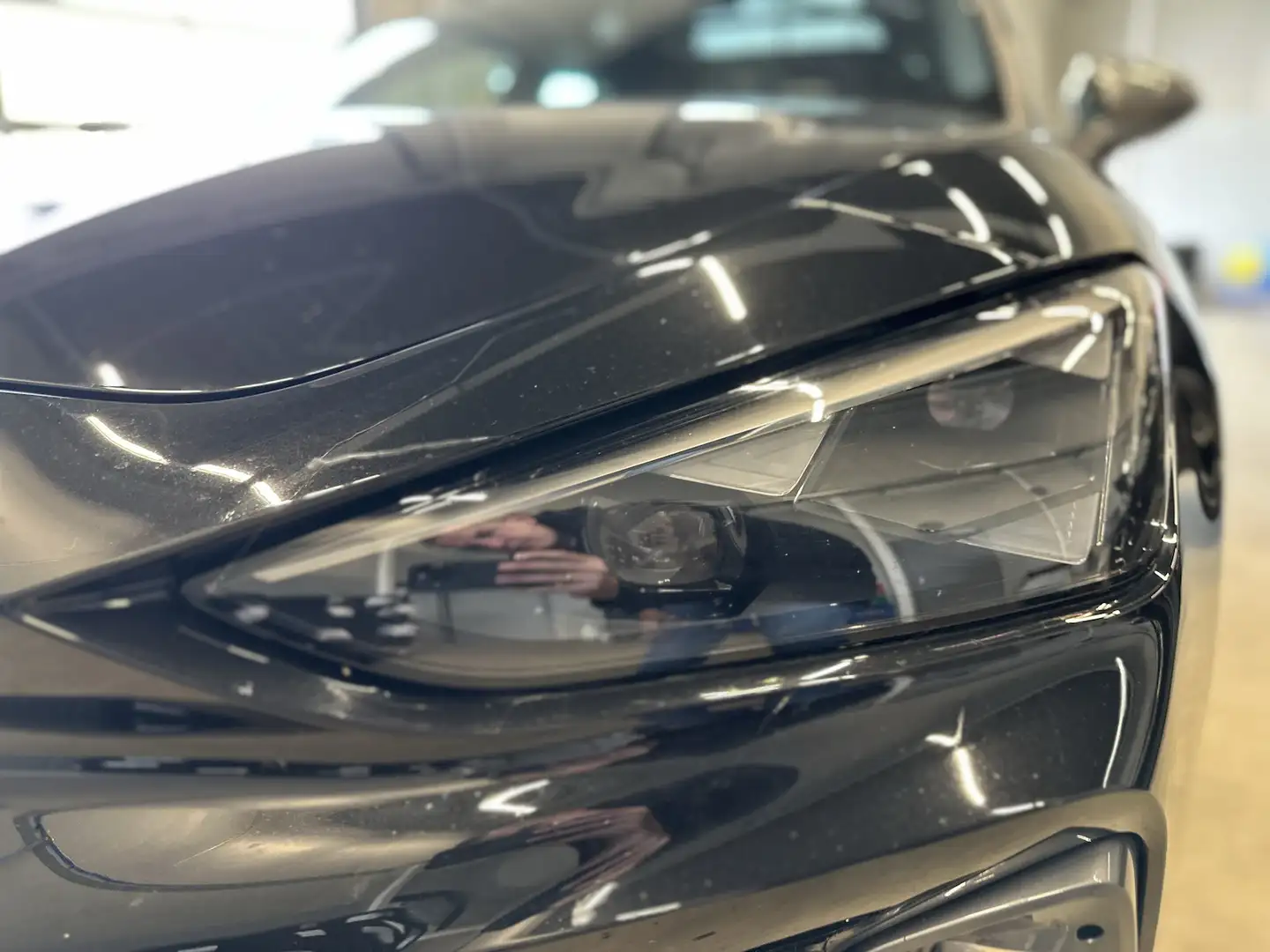 CUPRA Leon ST 1.5eTSI DSG Skyline Dynamic Matrix AHK Schwarz - 2