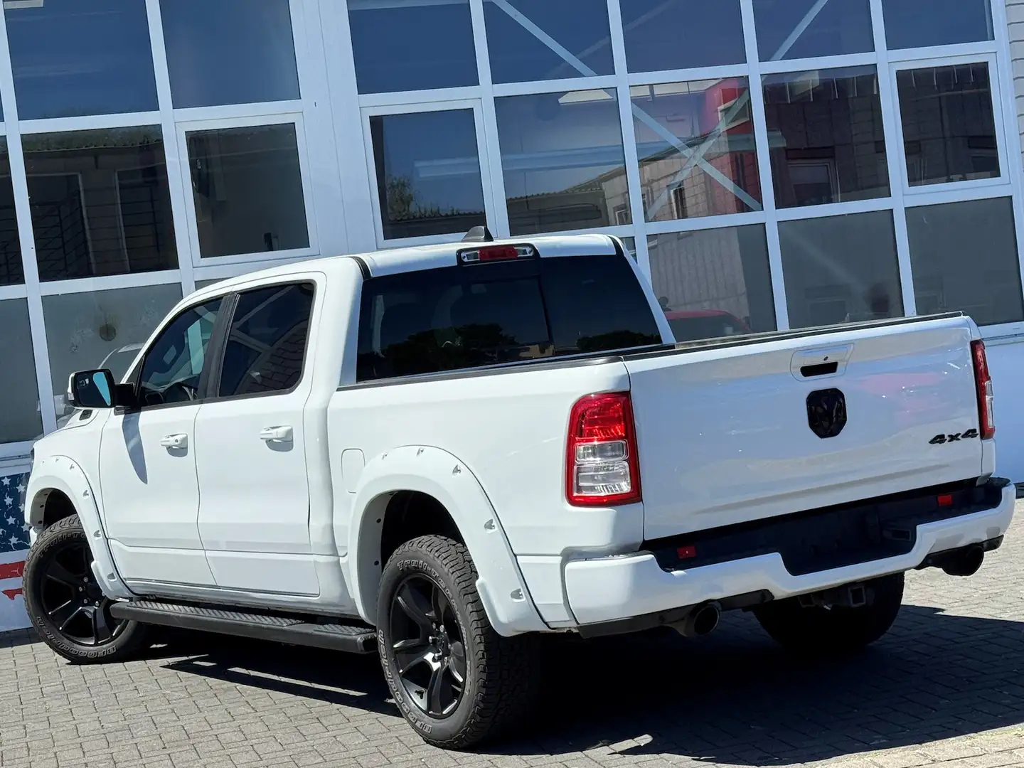 Dodge RAM 1500 Bighorn 5,7 4x4 Offroad Carpl Leder LED Bianco - 2