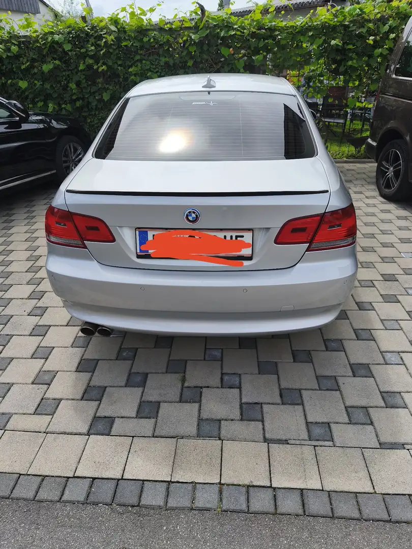 BMW 320 320d xDrive Coupe Aut. Grau - 2