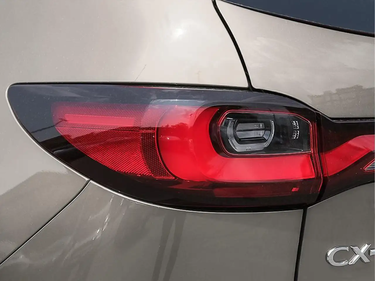 Mazda CX-90 PHEV снимка Mazda CX-90 PHEV