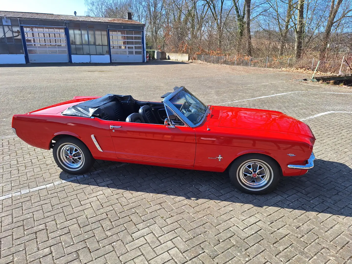 Ford Mustang Cabrio A Code Schaltgetriebe  V8 Rot - 1