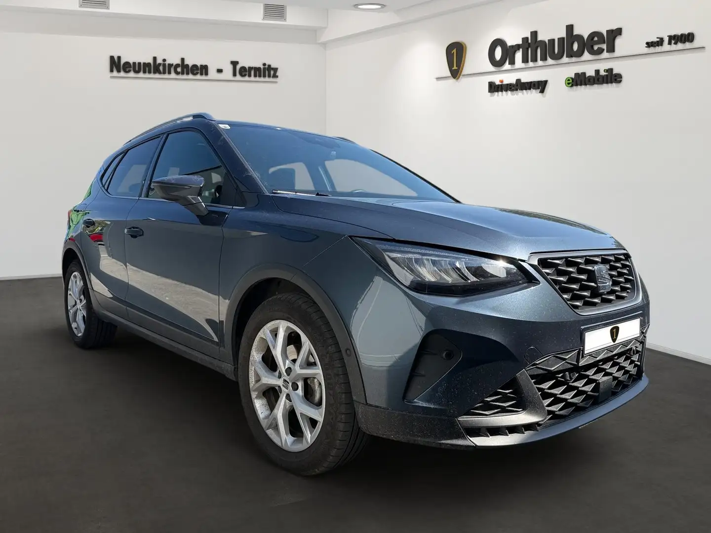 SEAT Arona FR Austria 1.0 TSI Grau - 2