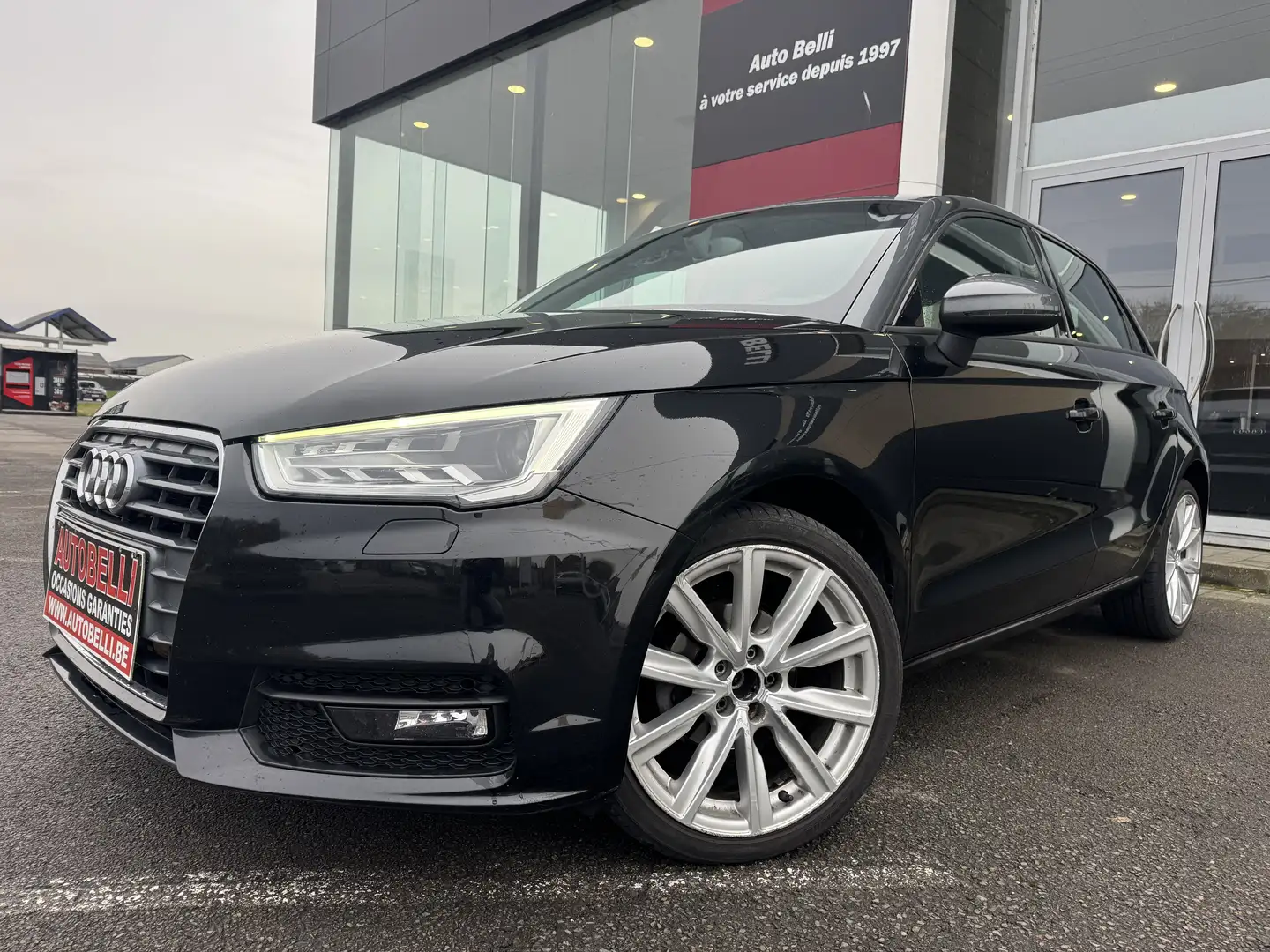 Audi A1 A1 Sportback 1.4 TDi**BOITE AUTO**XENON**GPS Noir - 1