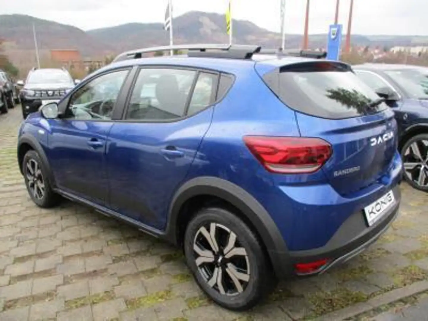 Dacia Sandero Stepway Expression+ TCe 110 Blau - 2