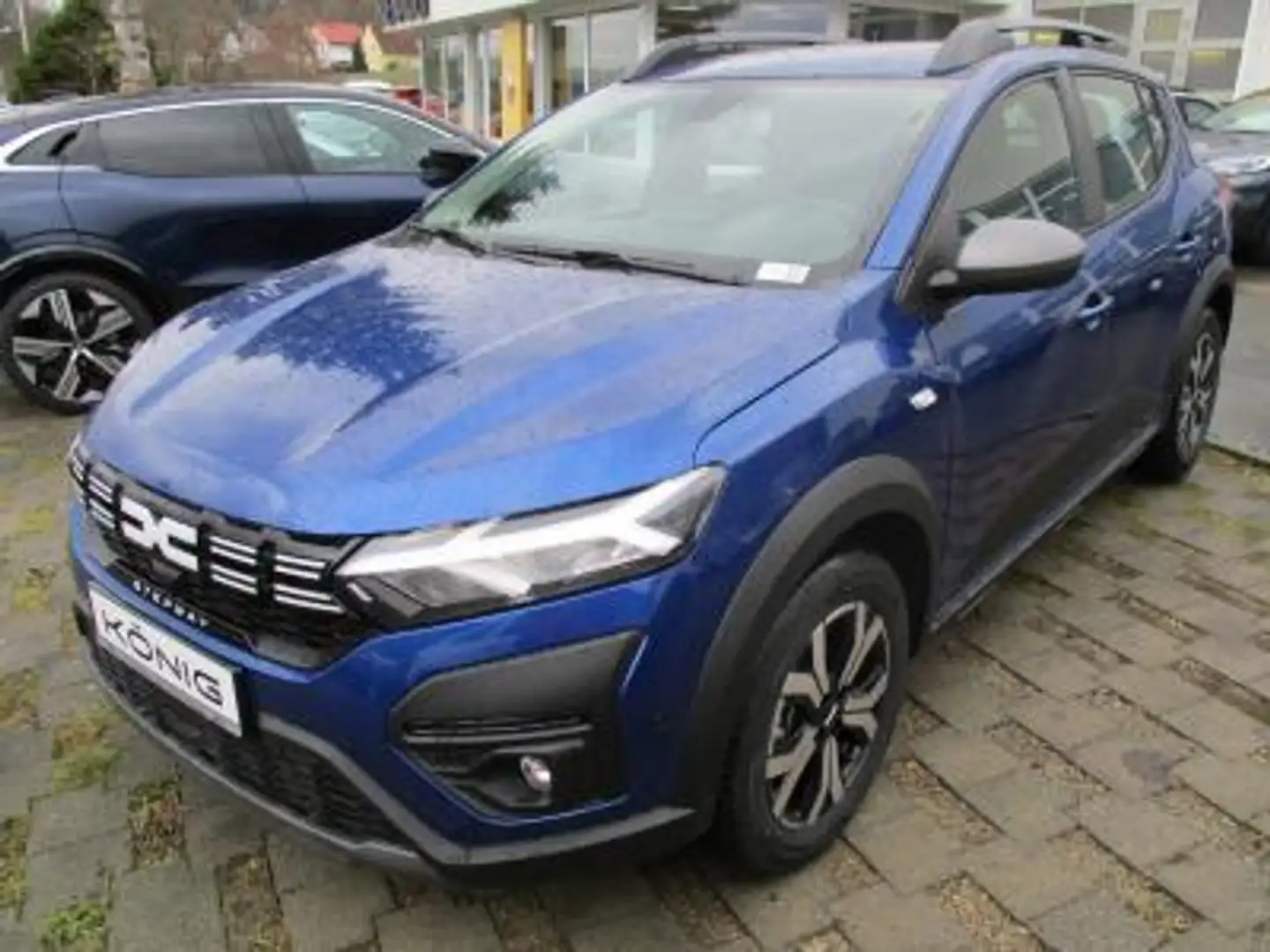 Dacia Sandero Stepway Expression+ TCe 110 Blau - 1