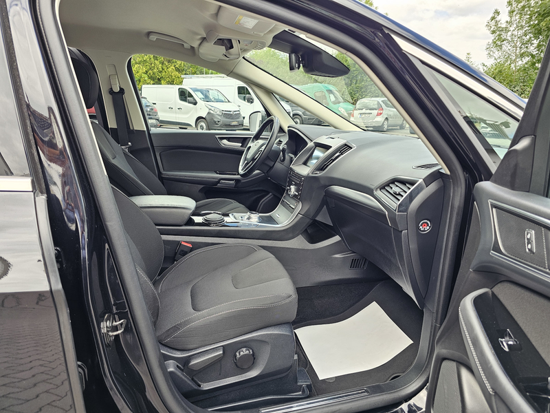 Ford S-Max 2.0 TDCI Titanium LED RFK NAVI 7-Sitzer — photo 8