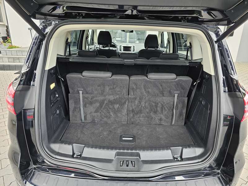 Ford S-Max 2.0 TDCI Titanium LED RFK NAVI 7-Sitzer — photo 11