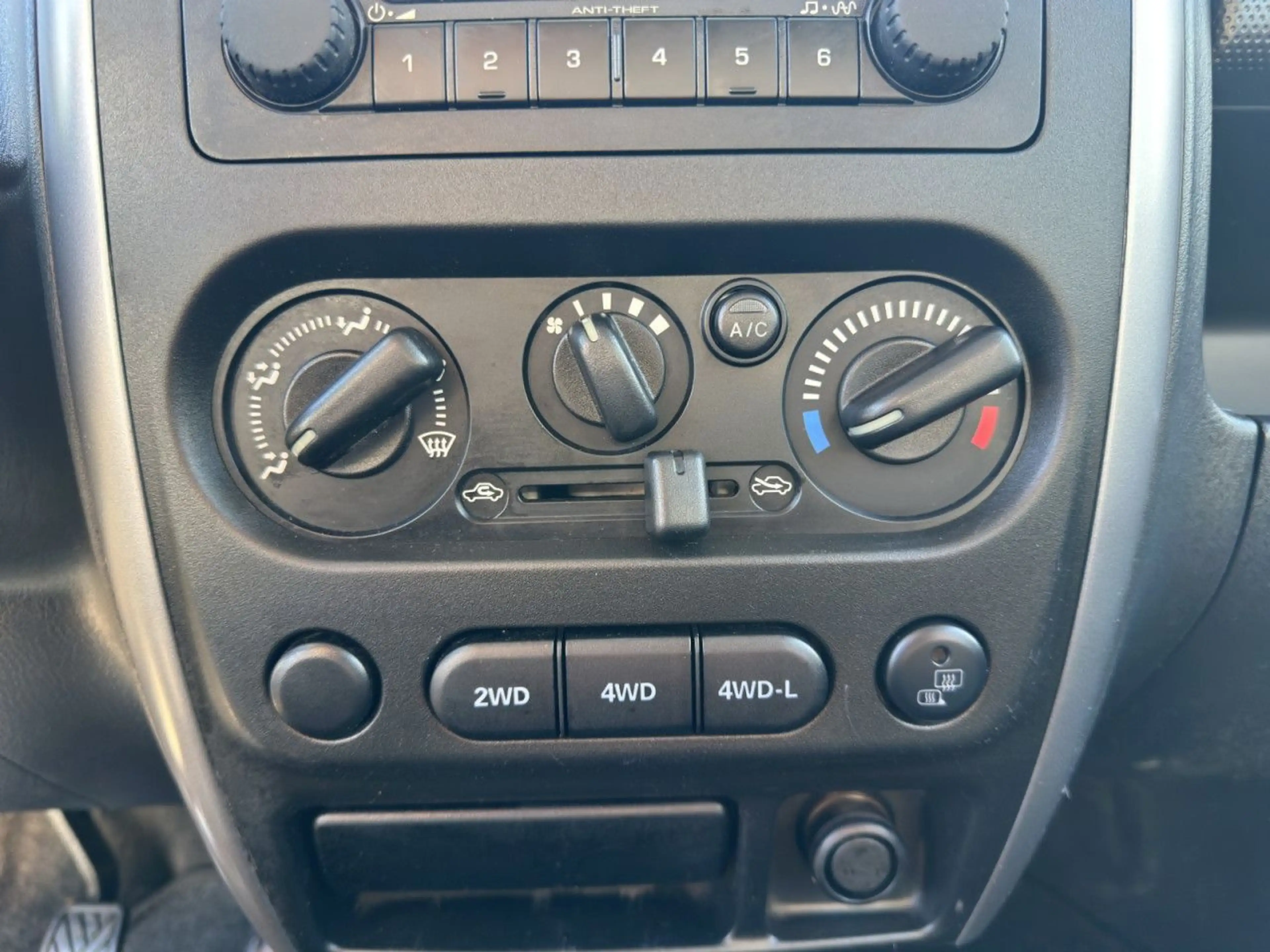 Suzuki Jimny Comfort, AHK Klima el. Fenster — photo 14