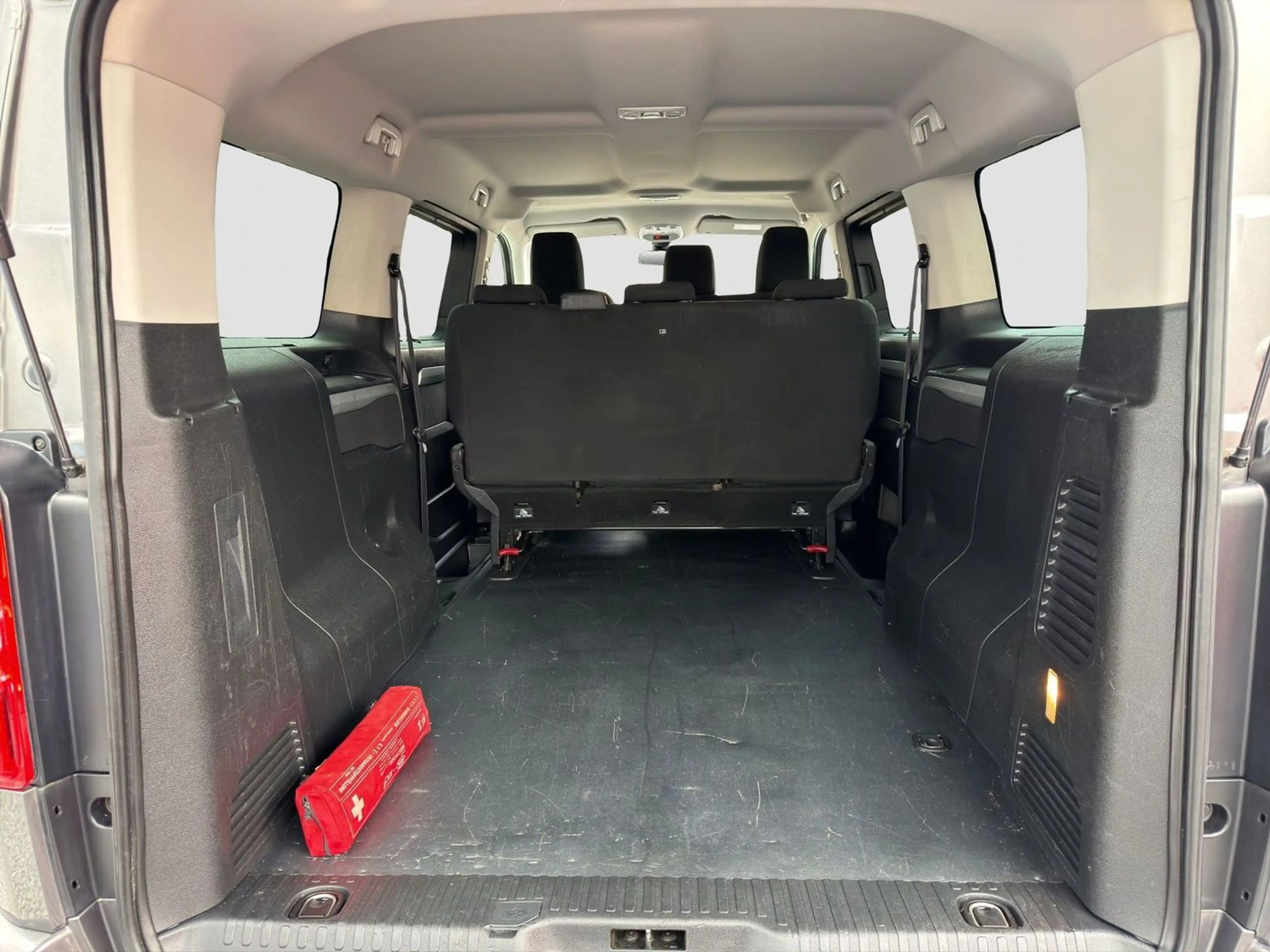Peugeot Traveller L3 ACC Navi HuD Xenon Standheizung AHK — photo 15