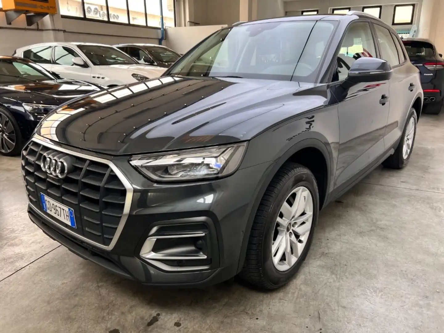 Audi Q5 40 TDI 204 CV quattro S tronic Business Grigio - 2