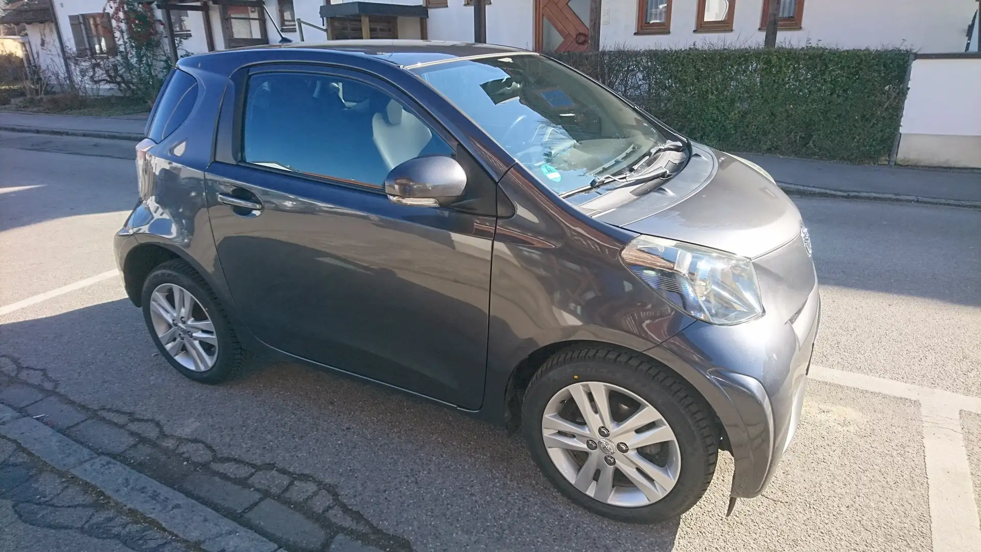 Toyota iQ 1,4i 3trg. 8AB ABS Šedá - 2