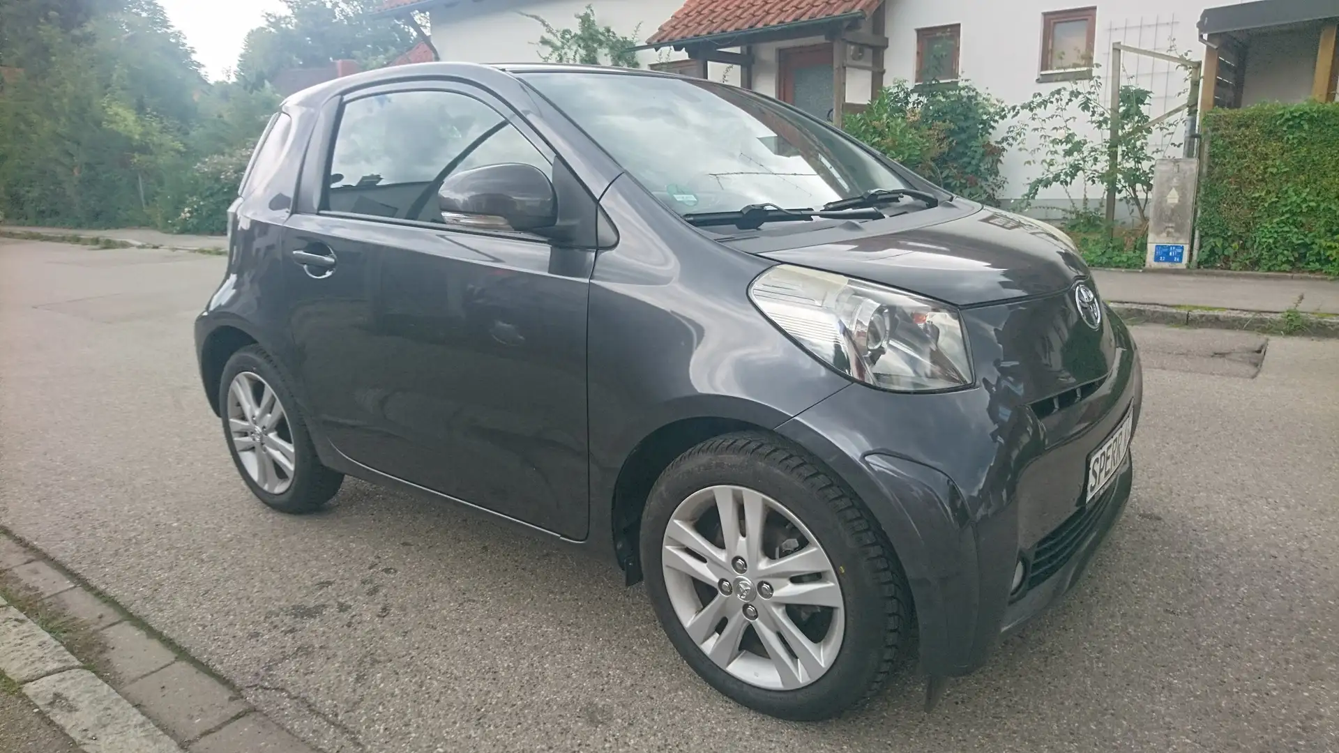 Toyota iQ 1,4i 3trg. 8Airbags ESP ABS Licht-+Regensensor Gris - 1