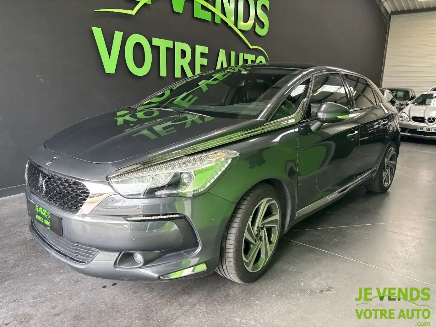 Citroen DS5 BlueHDi 180ch Sport Chic S&S EAT6 Gri - 1