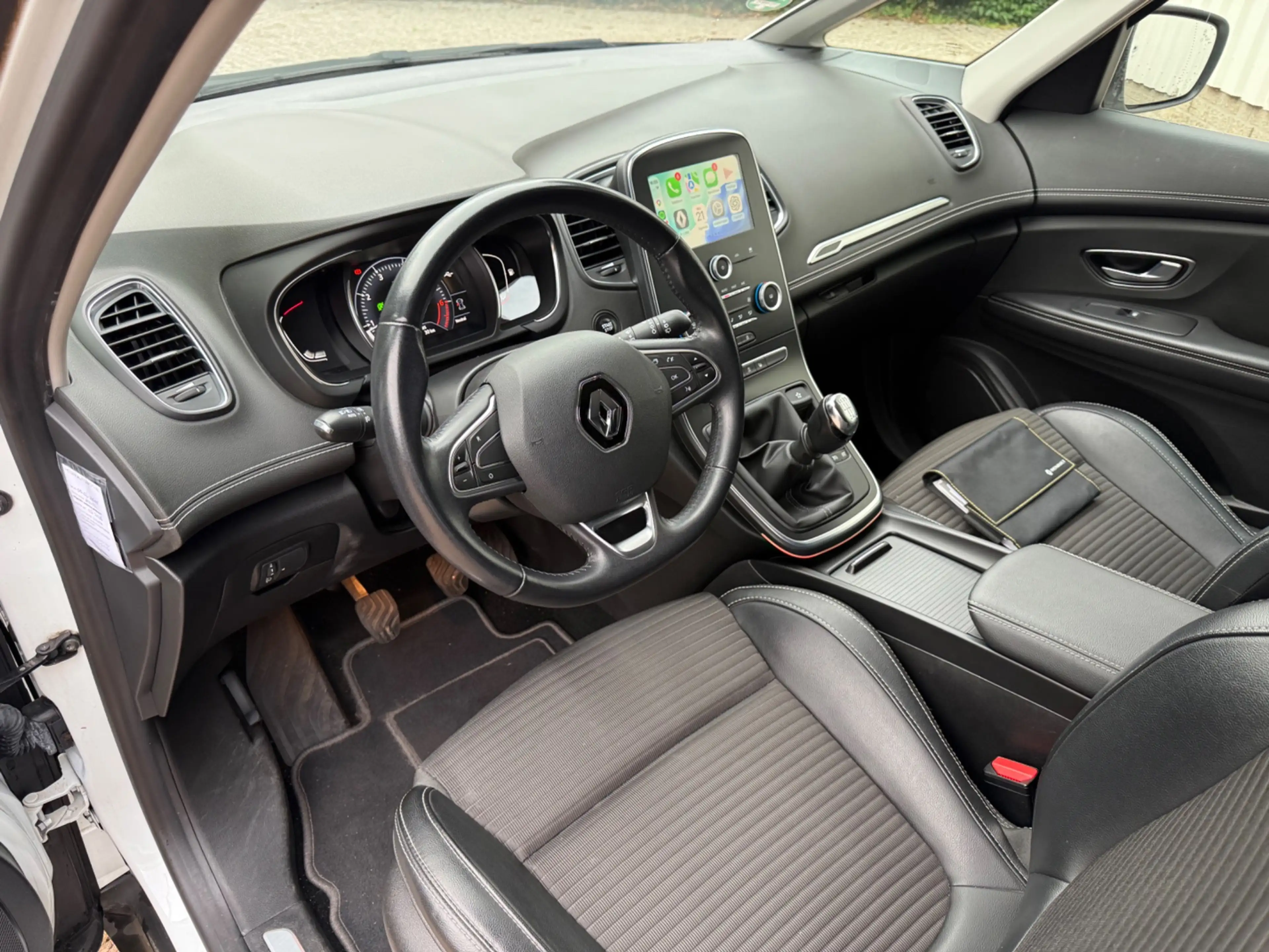 Renault Scenic 1.2 TCe Intens, CarPlay, Navi, PDC, Camera, 4-seiz — photo 2