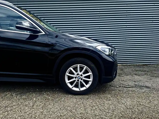 BMW X1 view 8