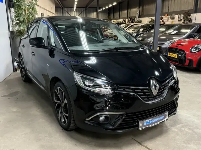 Renault Scenic view 3