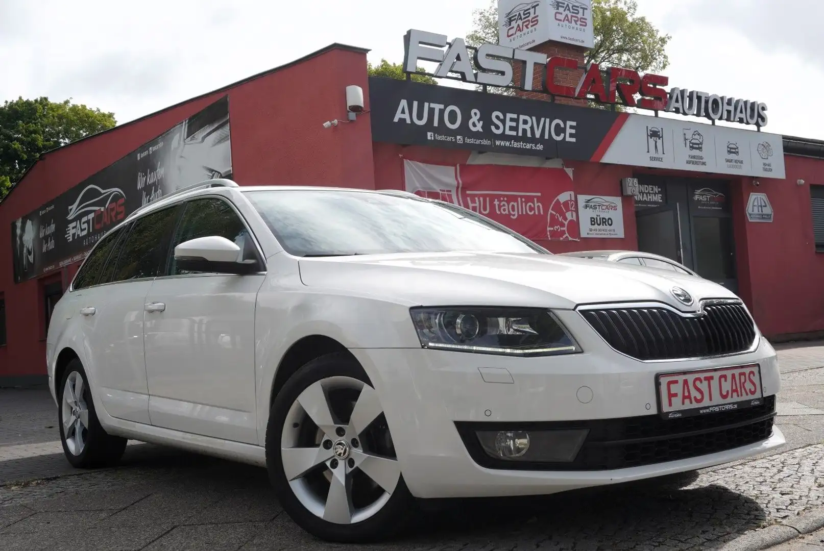 Skoda Octavia Combi Elegance DSG Tempomat Klim SHZ PDC Wit - 1
