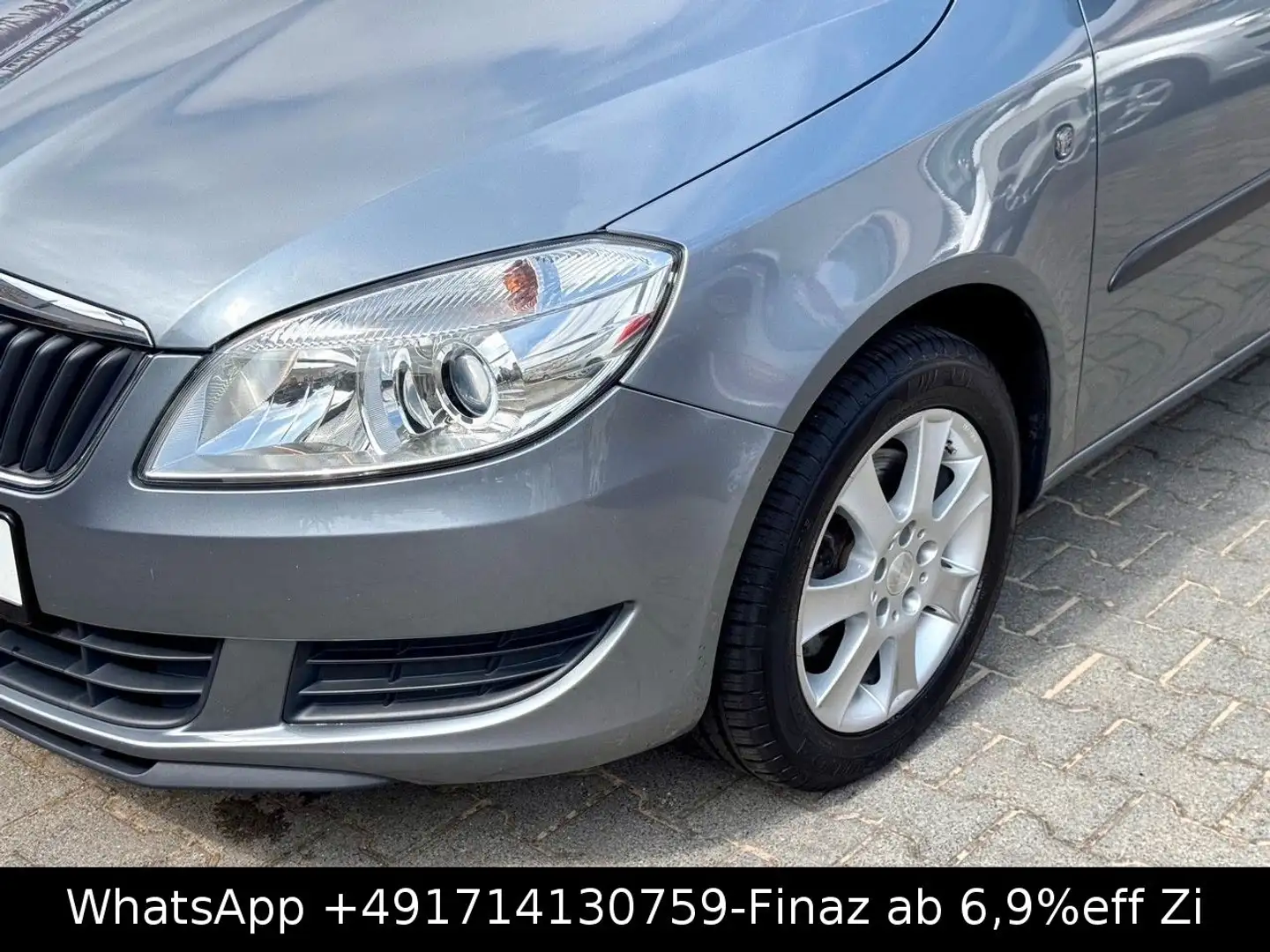 Skoda Roomster Ambition Plus-AUTO-SHZG-KLIMA-AHK-SO+WI Gris - 2