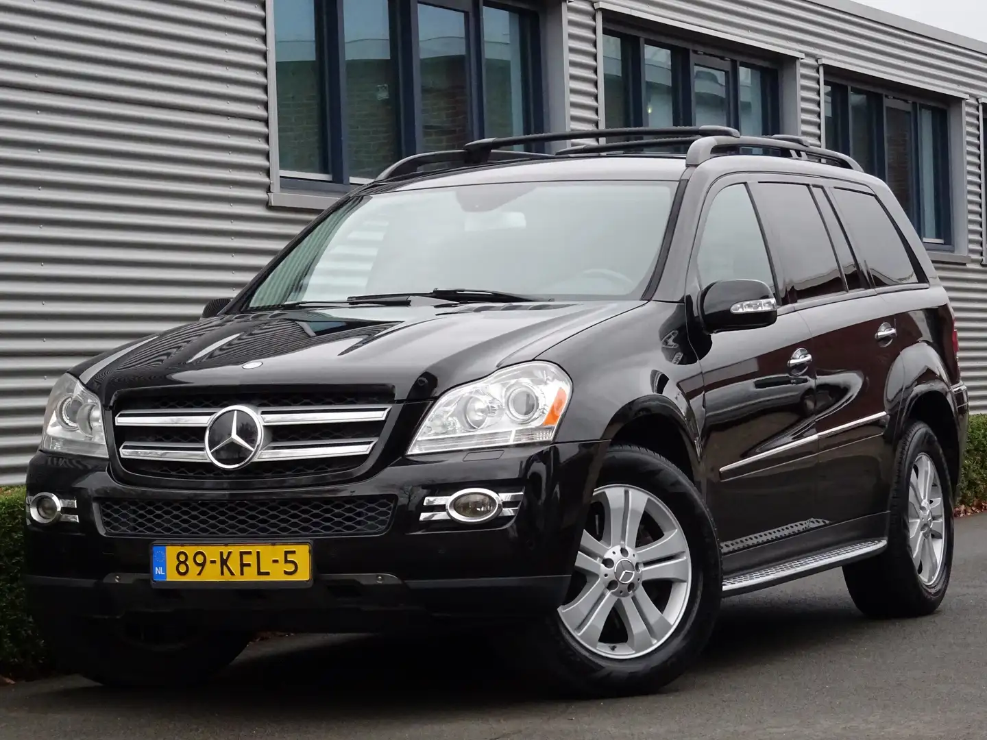 Mercedes-Benz GL 320 CDI 7G-Tronic 7-Persoons Airmatic Xenon Keyless Zwart - 1