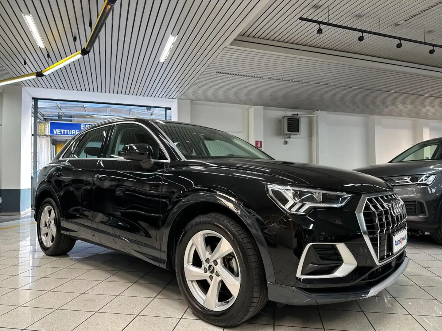 Audi Q3 35 TDI quattro S tronic Business Advanced -IVA ESP Schwarz - 1