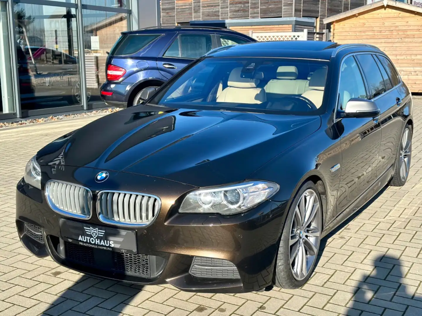 BMW 550 d T xDrive,M-Paket,LED,Pano,AHK,HUD,VOL,TOP Bruin - 1