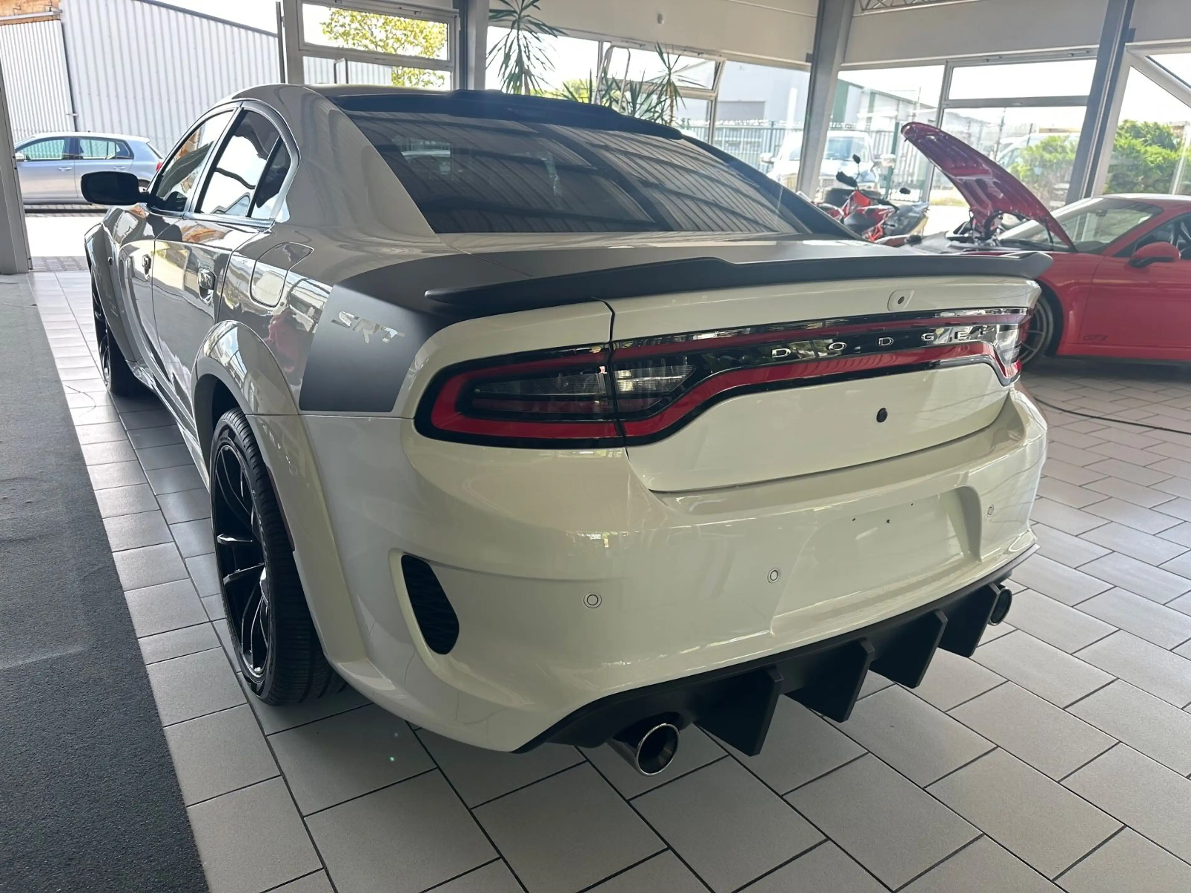 Dodge Charger 5,7 R/T Widebody Kamera Leder LED — photo 11