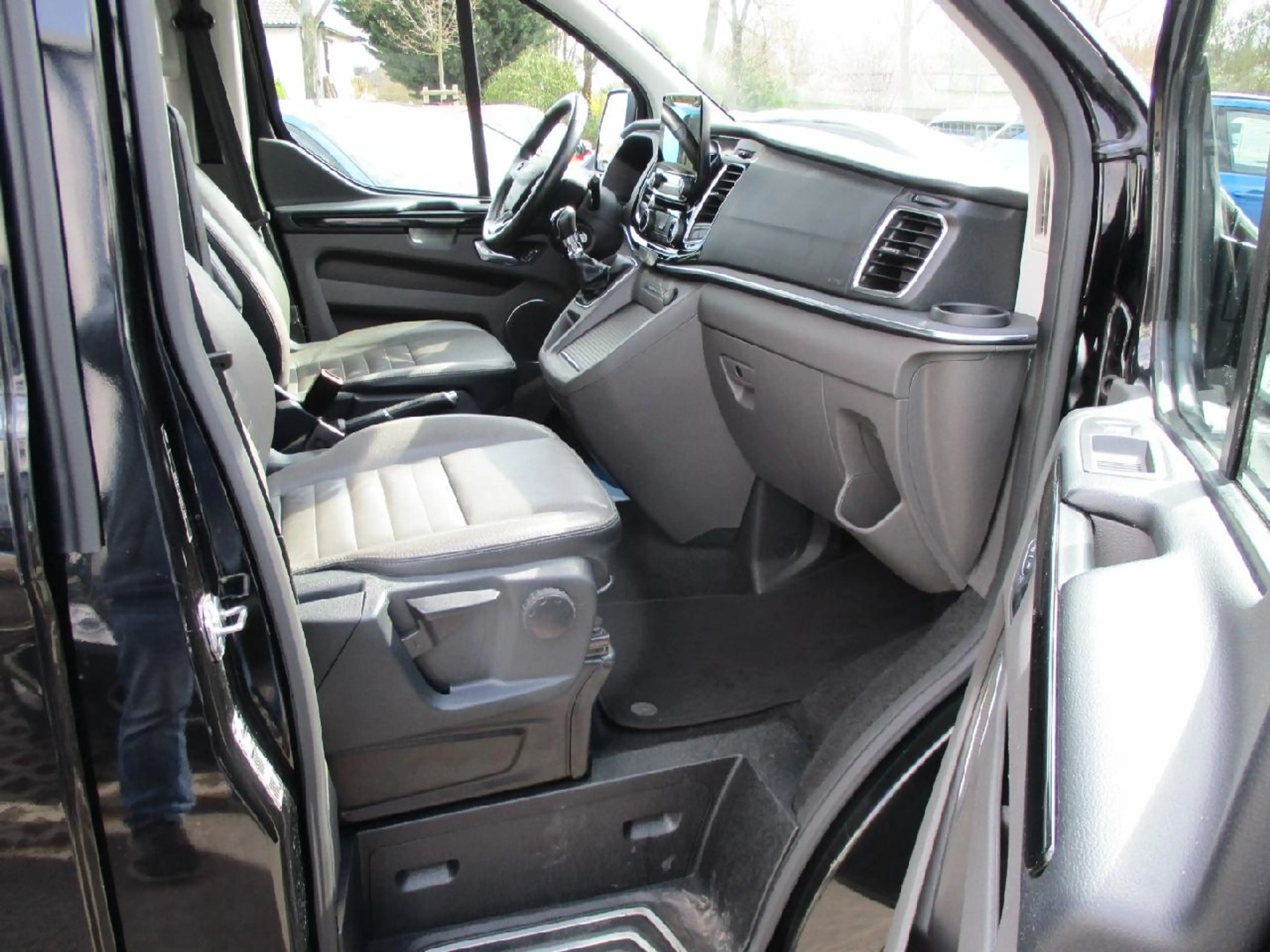 Ford Tourneo Tourneo Custom 320L1 TitaniumX, FGS 5J — photo 18