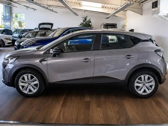 Renault Captur view 2