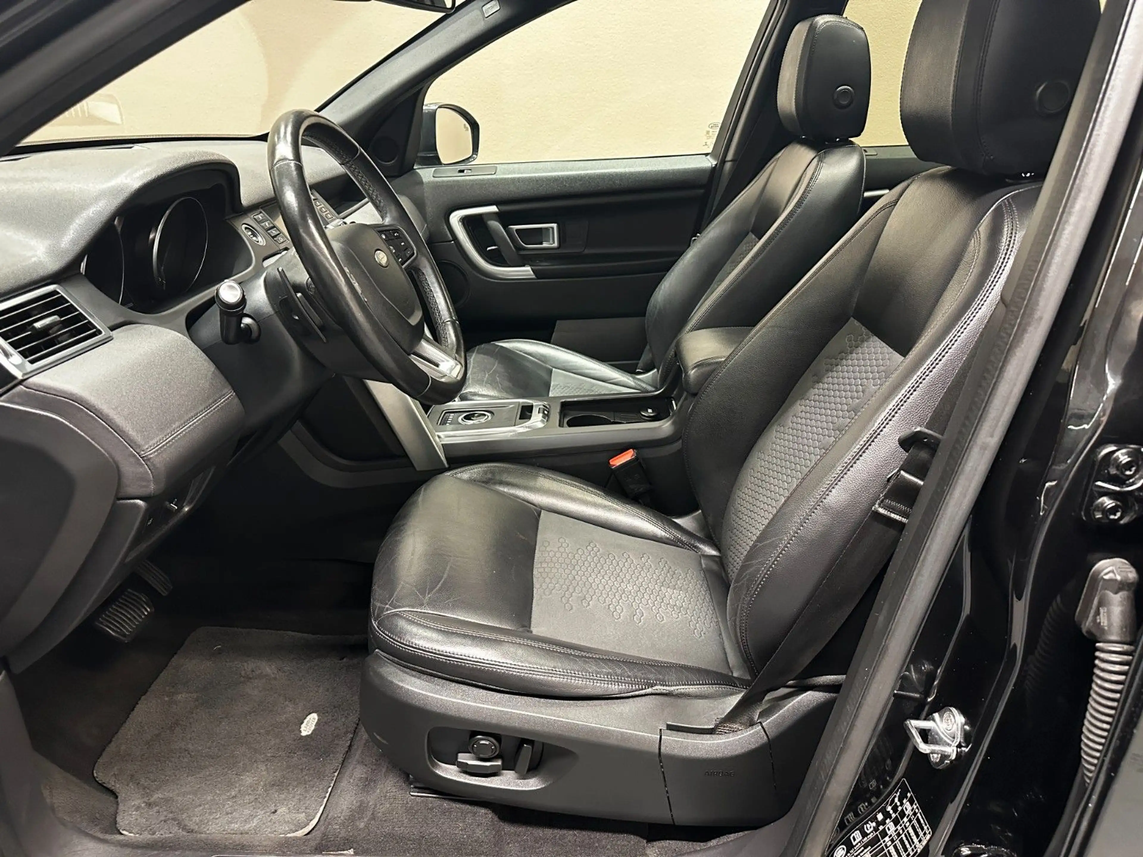 Land Rover Discovery Sport SE AWD **PANO*MEMORY*B&O** — photo 11
