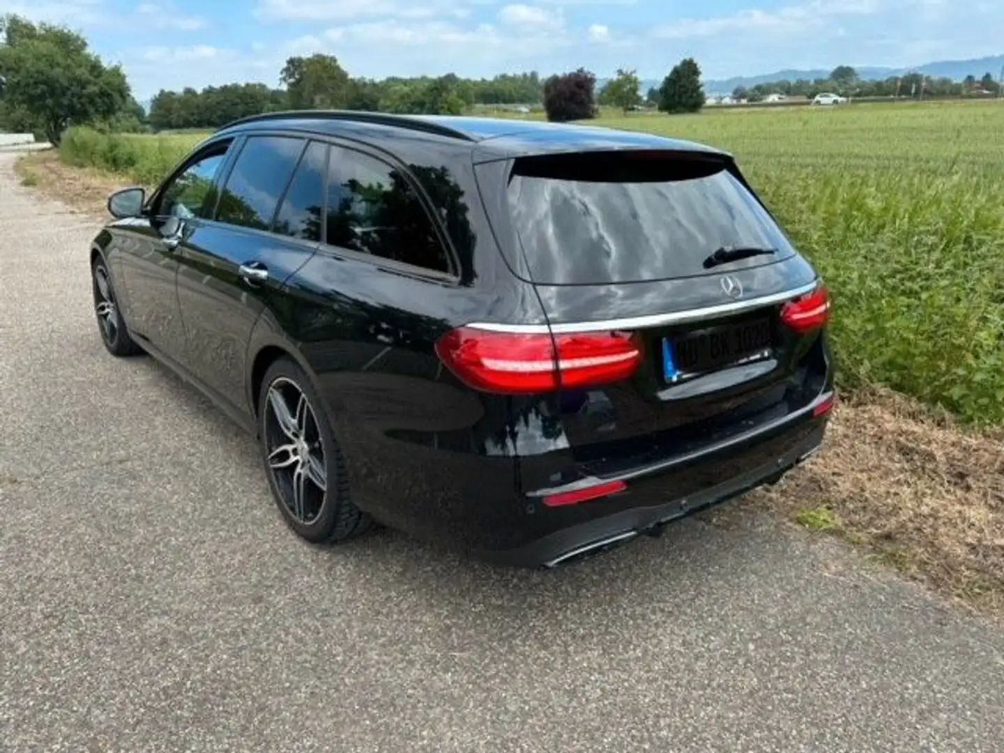 Mercedes-Benz E 43 AMG E -Klasse 4Matic Massage Head UP Schwarz - 2