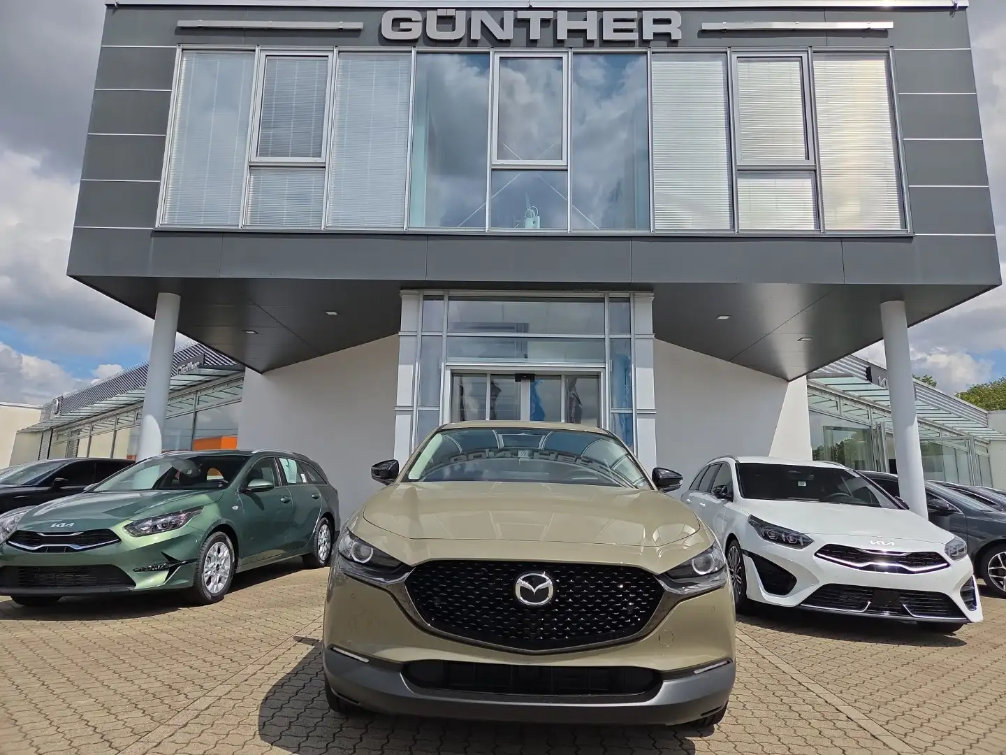 Mazda CX-30 2.5L 140PS Nagisa, sofort Žlutá - 1