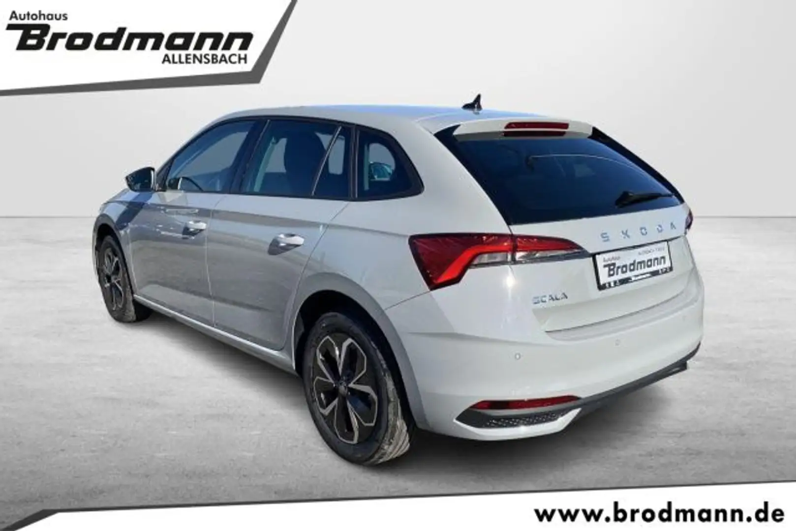 Skoda Scala 1.0 TSI Selection Navi-RFK-LED-SHZ-GRA-Clima Grigio - 2