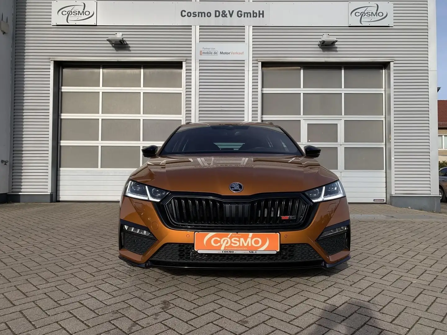 Skoda Octavia 2.0TSI DSG RS el.Klappe+ACC+Winterpaket Orange - 2
