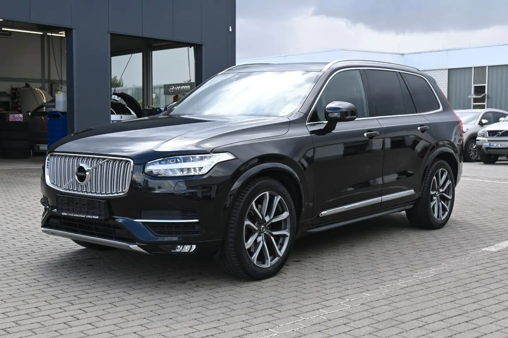 Volvo XC90 D5 Inscription AWD *B&W*LUFT*PANO*MASS*HUD* Negro - 1