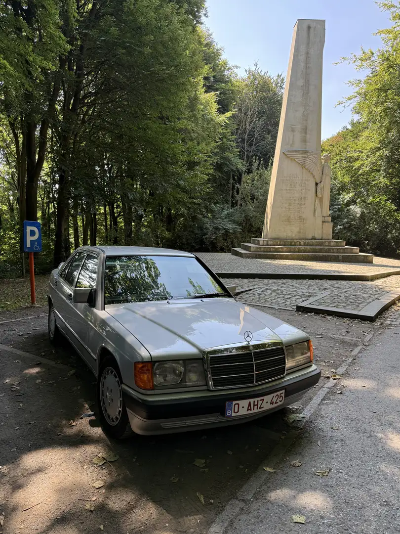 Mercedes-Benz 190 E 2.6 - 1