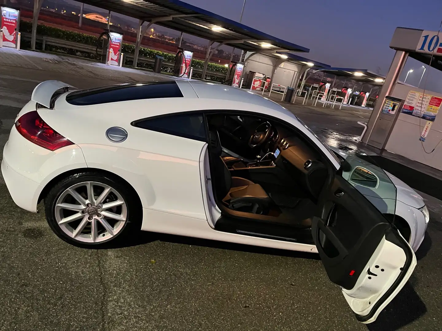 Audi TT Coupe 1.8 tfsi Advanced bijela - 2