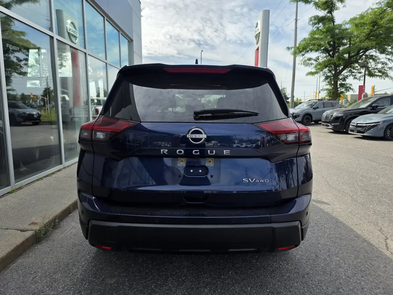 Nissan Rogue снимка Nissan Rogue