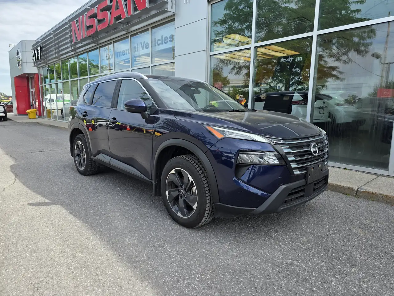 Nissan Rogue снимка Nissan Rogue