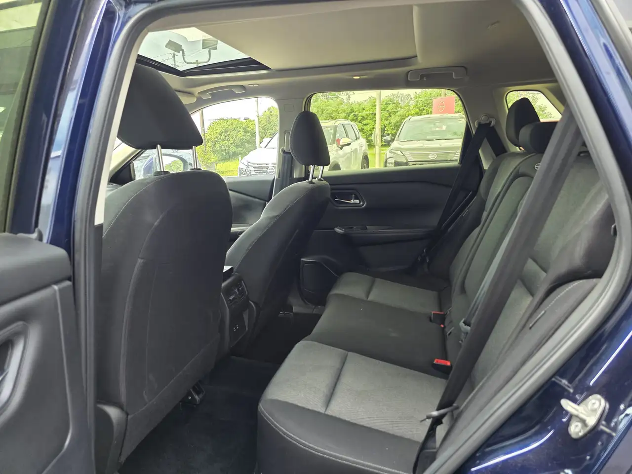 Nissan Rogue снимка Nissan Rogue