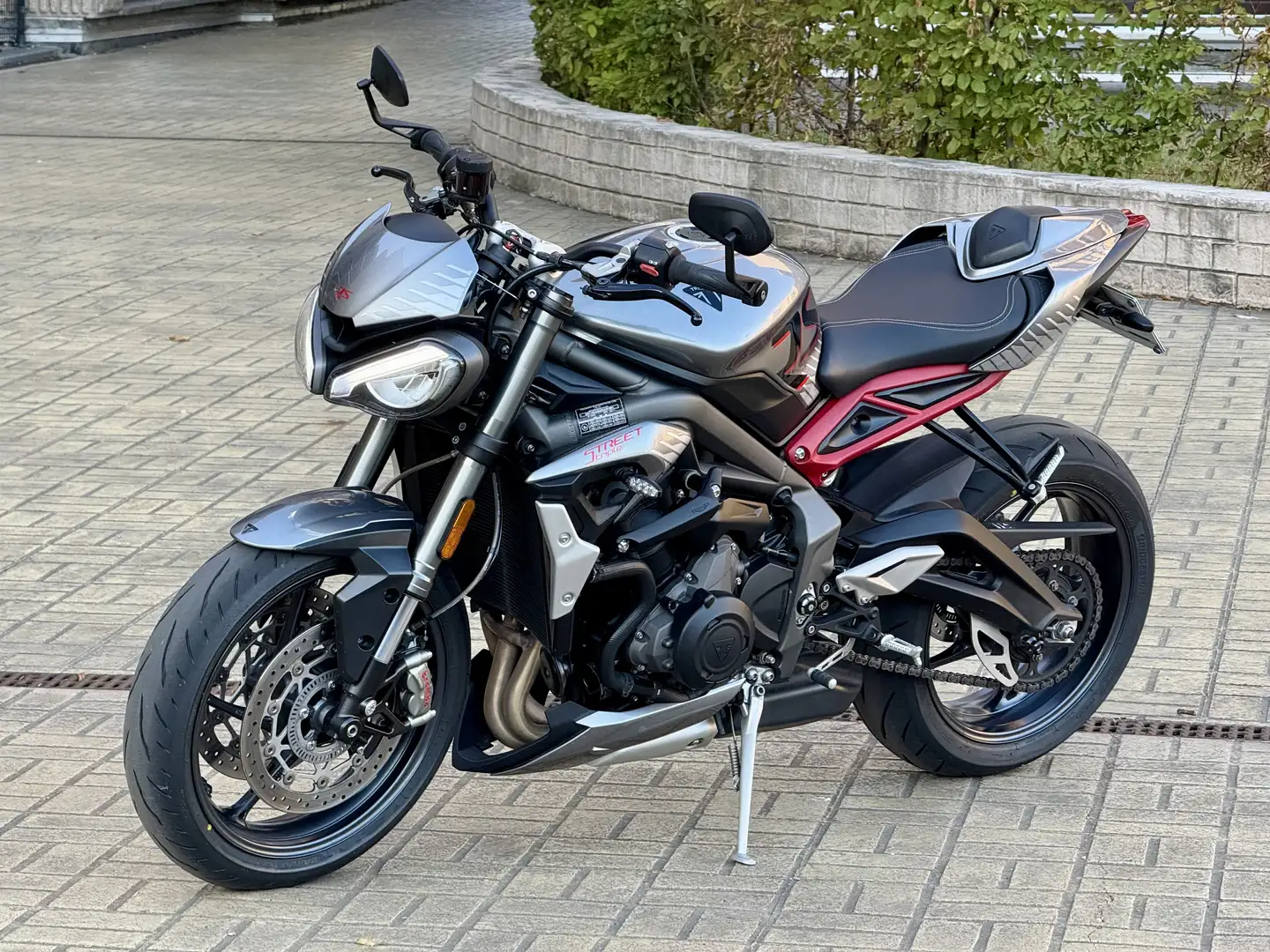 Triumph Street Triple RS - 1