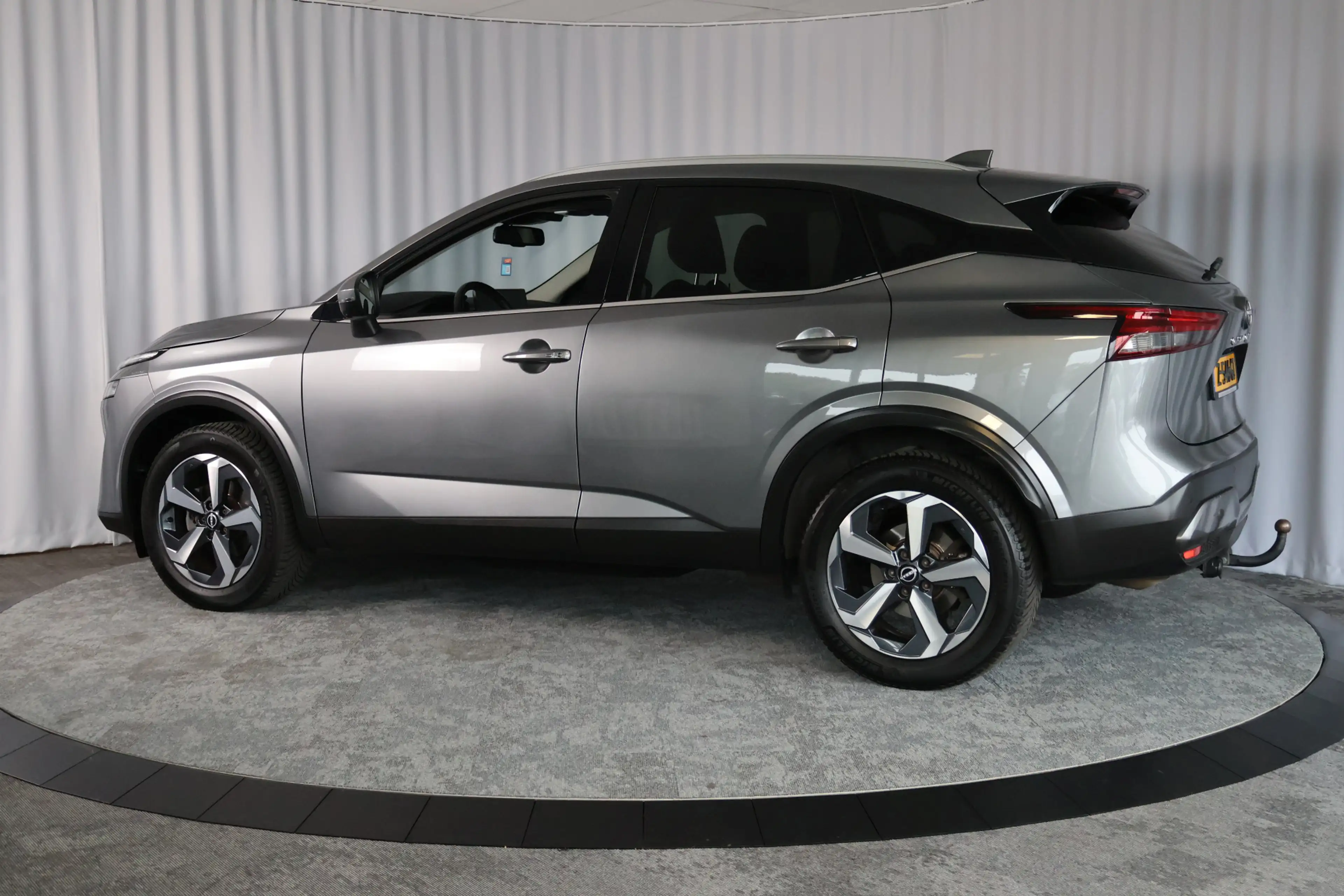 Nissan Qashqai 1.3 MHEV Xtronic N-Connecta, Panodak, 360° Camera, — photo 28