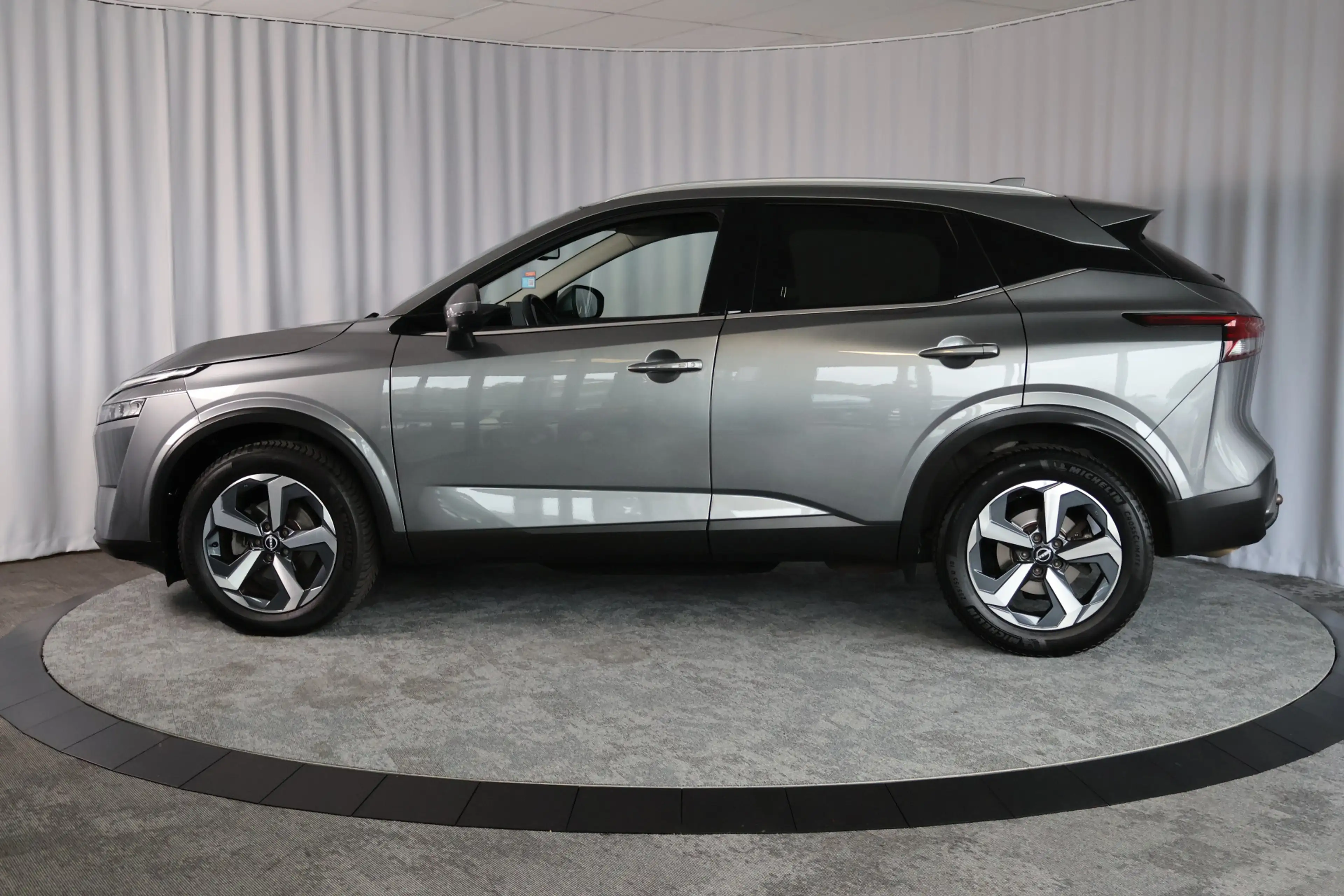 Nissan Qashqai 1.3 MHEV Xtronic N-Connecta, Panodak, 360° Camera, — photo 29