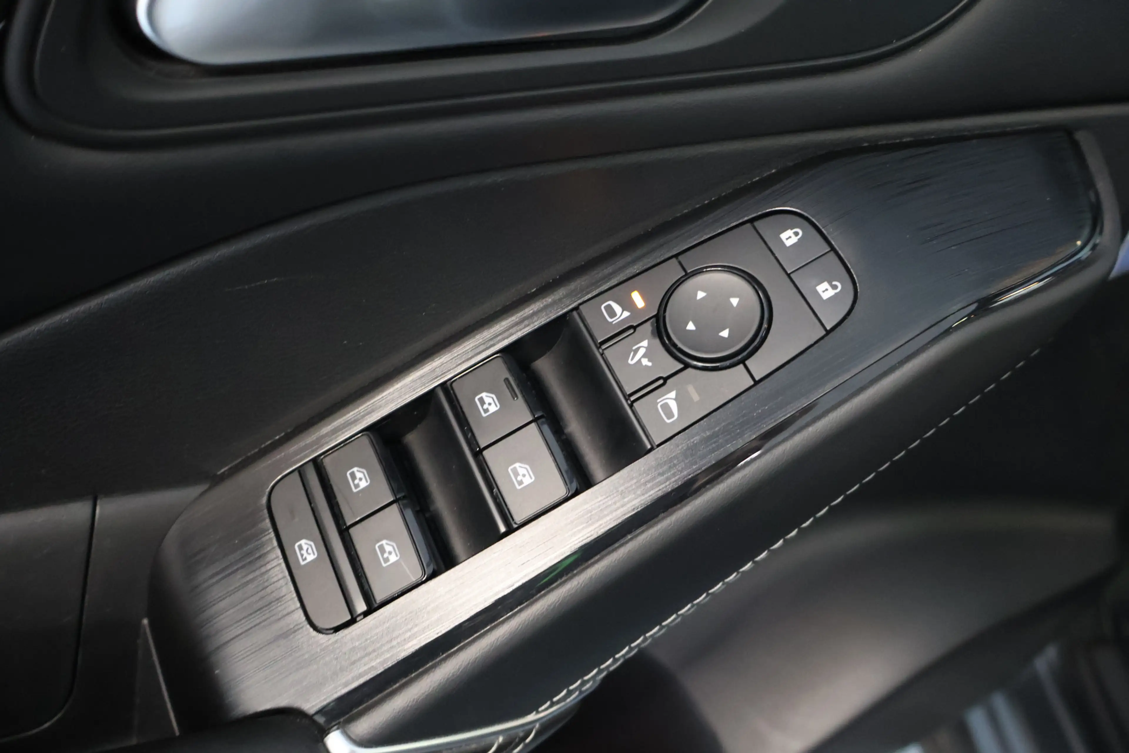 Nissan Qashqai 1.3 MHEV Xtronic N-Connecta, Panodak, 360° Camera, — photo 20