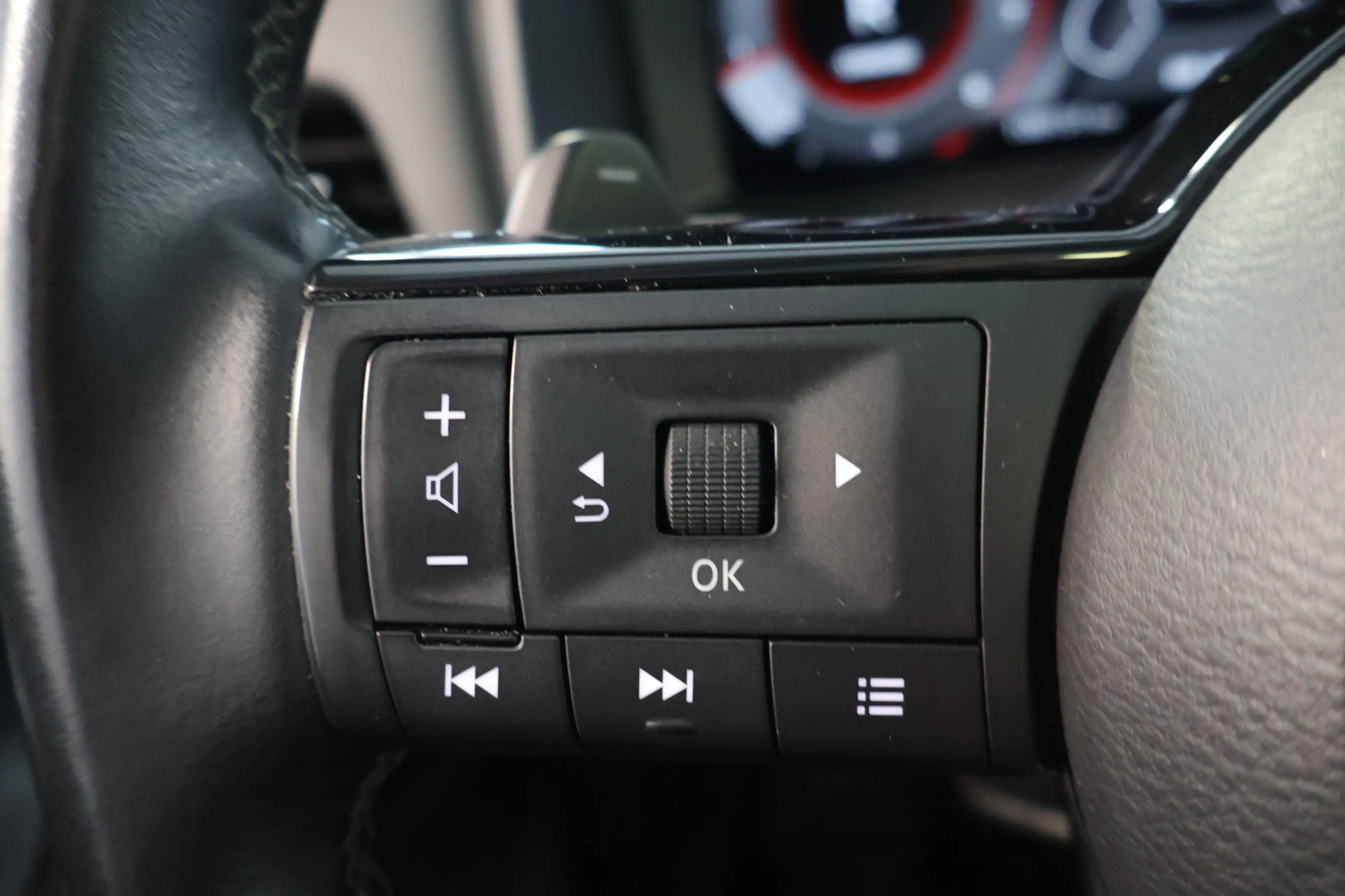 Nissan Qashqai 1.3 MHEV Xtronic N-Connecta, Panodak, 360° Camera, — photo 21