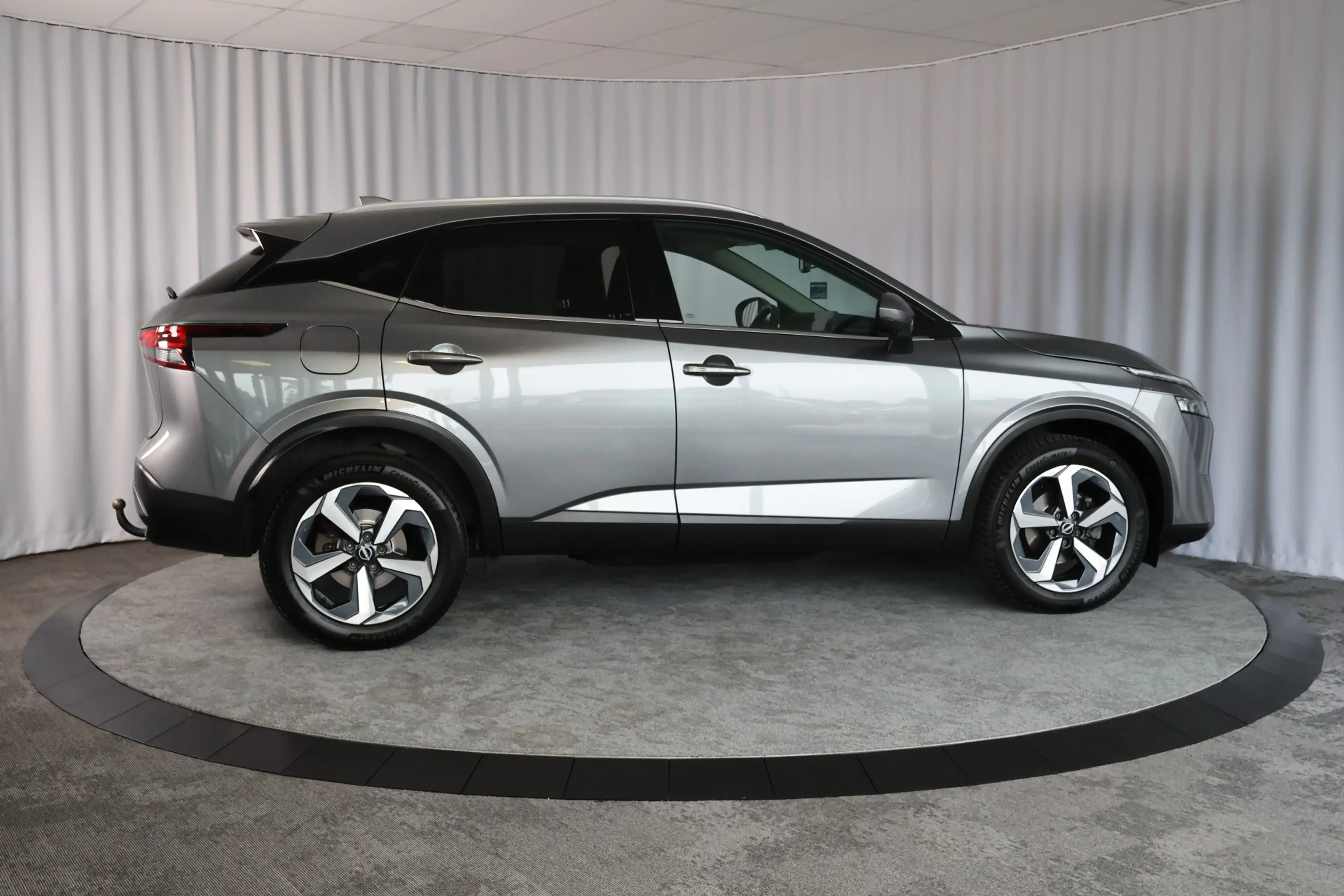 Nissan Qashqai 1.3 MHEV Xtronic N-Connecta, Panodak, 360° Camera, — photo 38