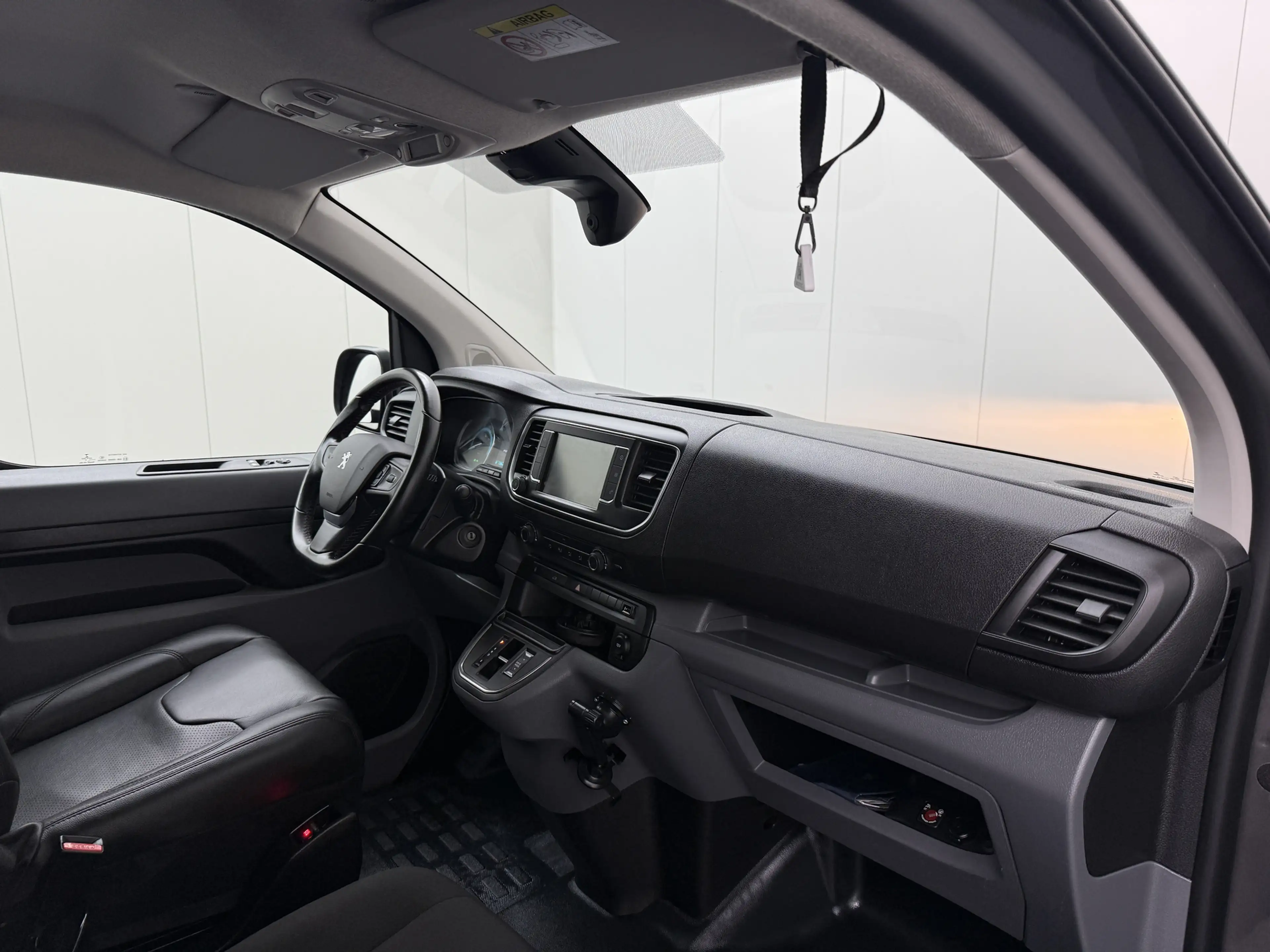 Peugeot e-Expert Lang Premium 75 kWh | Elektrisch | Multimedia | Ca — photo 21