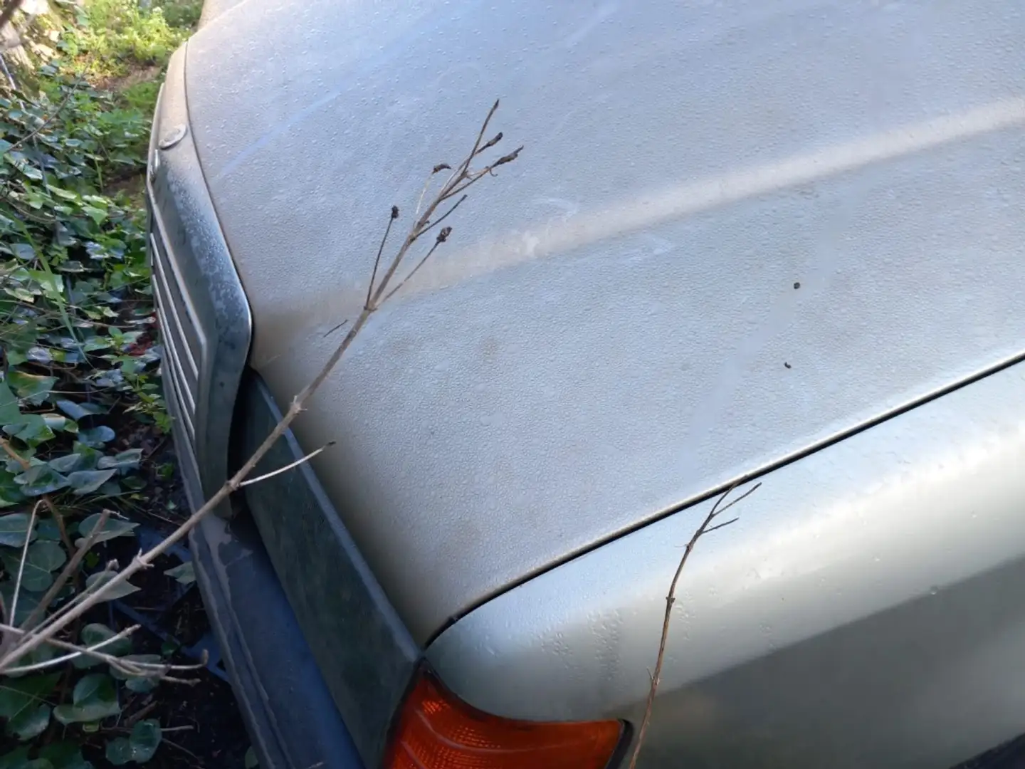 Mercedes-Benz 260 300D Galben - 2